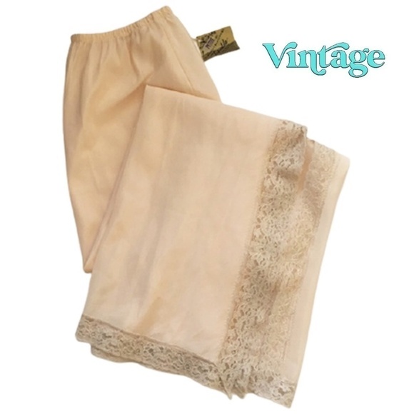 OPERA Full Length Slip Lacy Shiny Noisy Acetate Maxi Ecru Lace with Side Slit - Picture 11 of 13